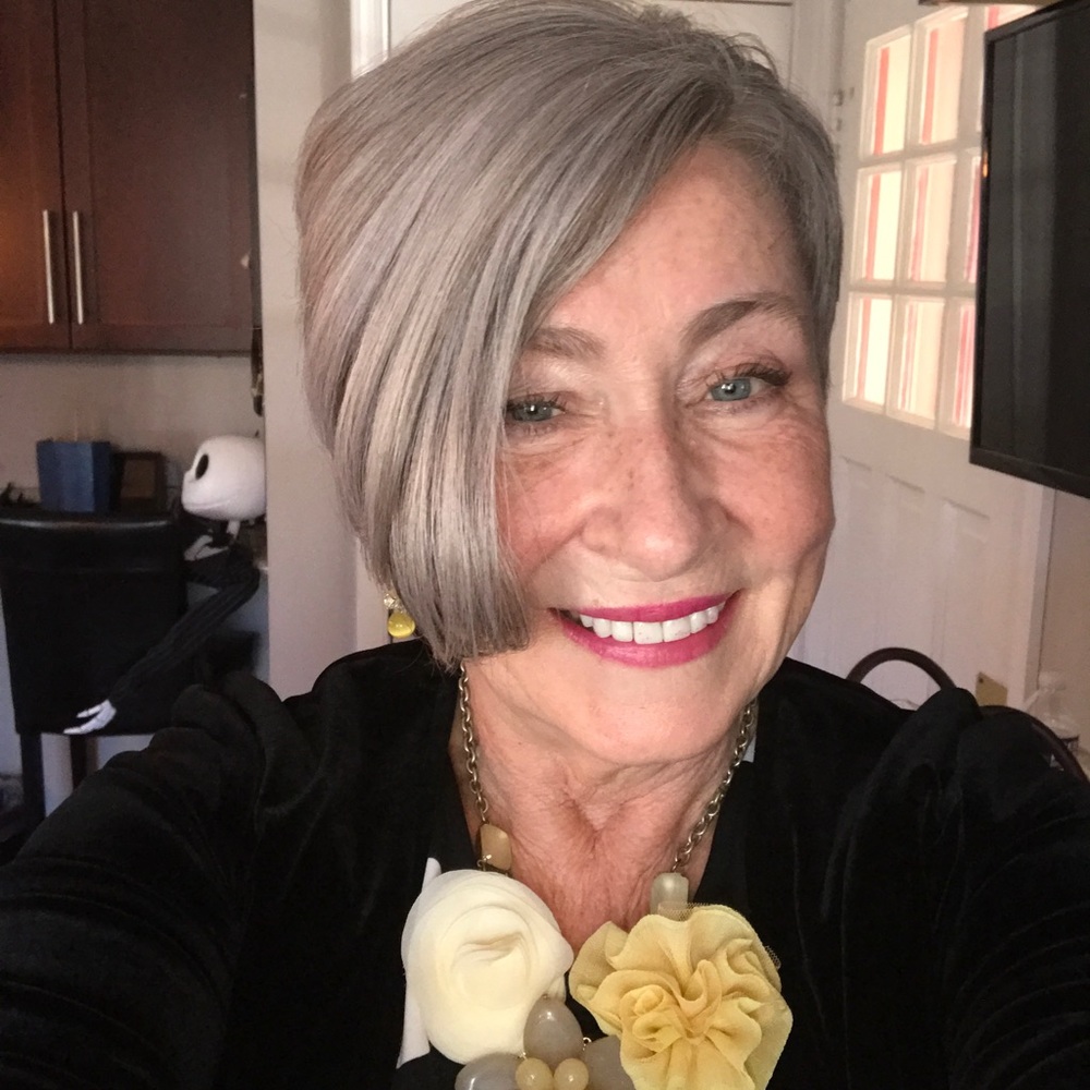 Meet your Posher, Lori